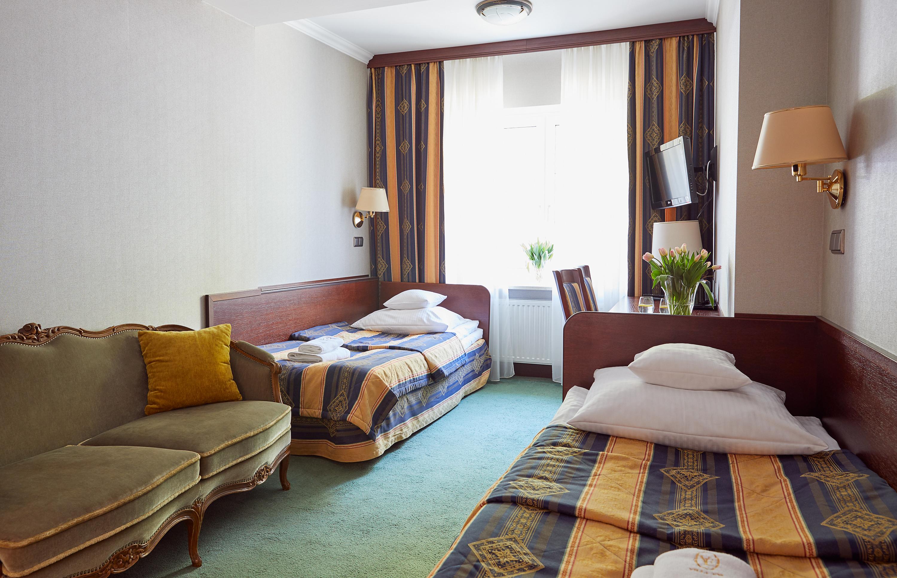 Hotel Villa Eva กดัญสก์ ภายนอก รูปภาพ