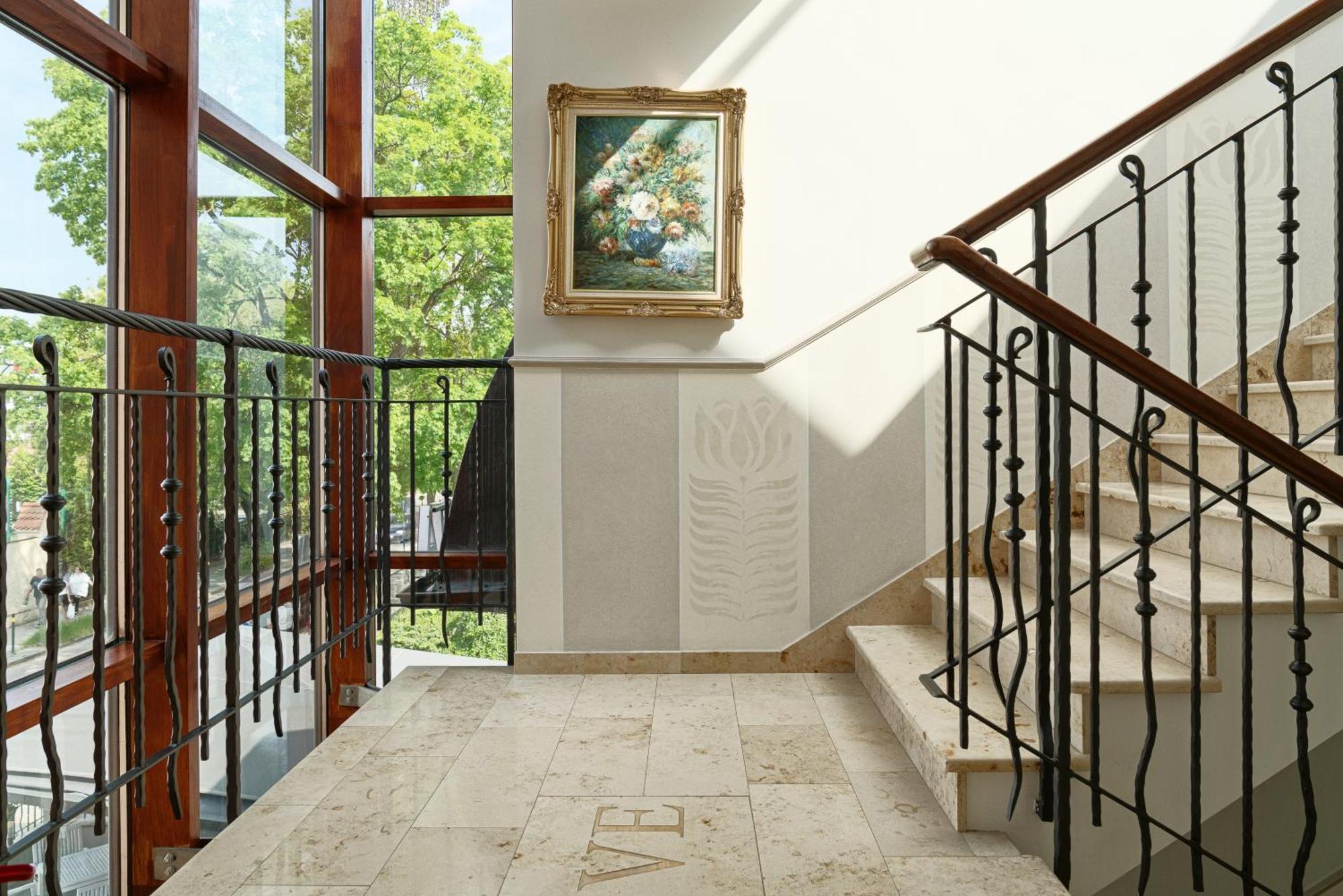 Hotel Villa Eva กดัญสก์ ภายนอก รูปภาพ