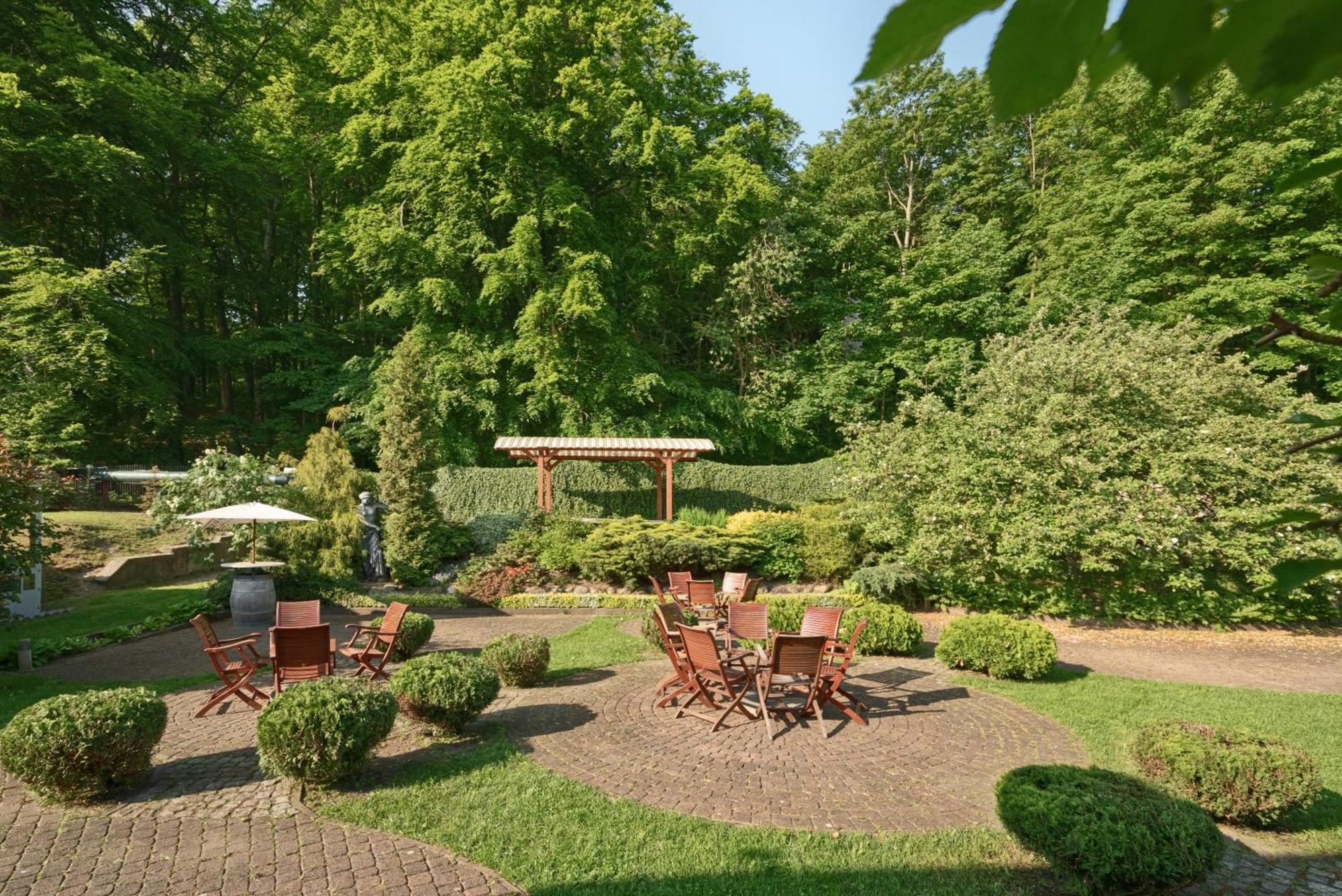 Hotel Villa Eva กดัญสก์ ภายนอก รูปภาพ