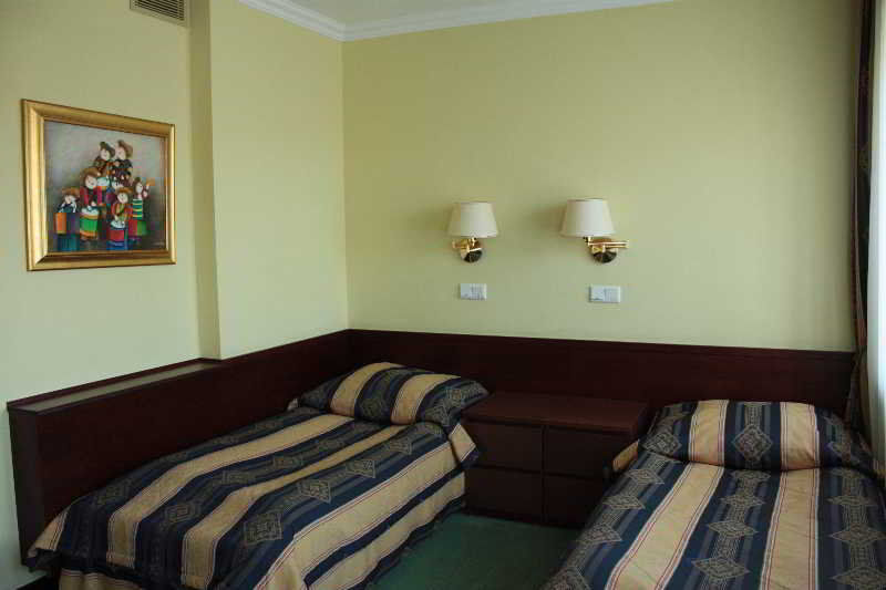 Hotel Villa Eva กดัญสก์ ภายนอก รูปภาพ